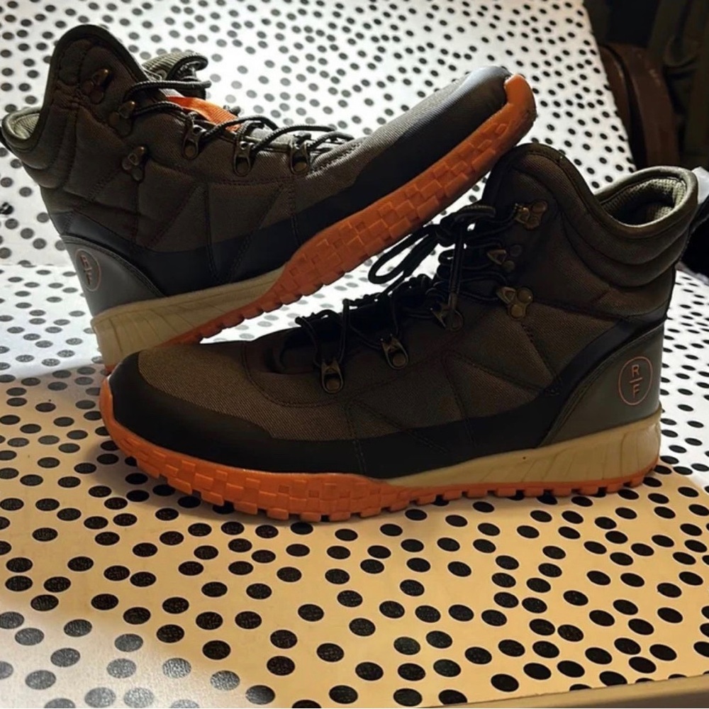 Reserve, footwear boot
